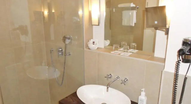Одноместный номер Standard Strandhotel Heringsdorf mit Soleaußenpool 30 Grad