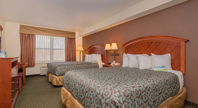 Четырёхместный номер Standard Days Inn by Wyndham Manitou Springs