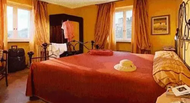Mongalletto, Prenota Hotel Castellinaldo d'Alba Langhe