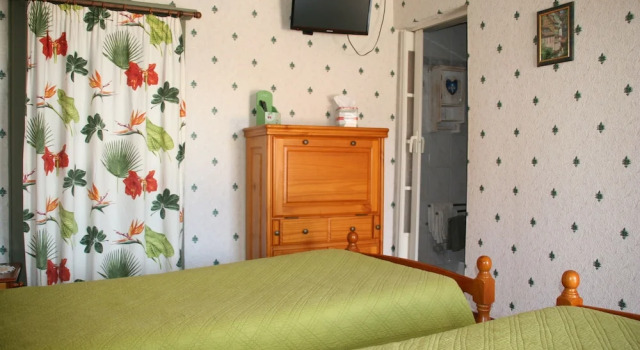 Domaine des Parisses - Chambres d'hotes, Prenota Hotel Hotel a Alvernia con parcheggio, Parcheggio