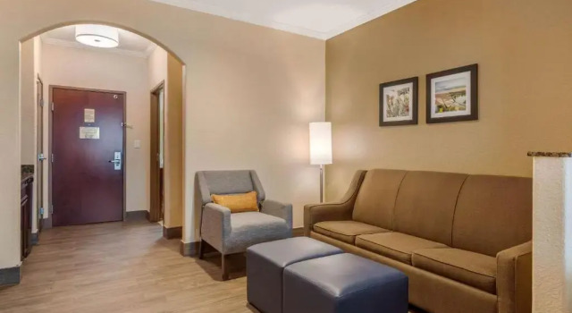Номер Standard Comfort Suites Baytown I - 10