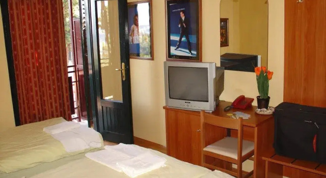The Movie Resort Aparthotel, Забронировать Курортный отель Отели Трибунь с завтраком, рядом с Пристань для яхт Трибуни, Завтраки
