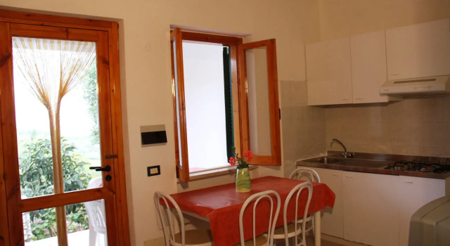 Residence Gli Stingi, Varaa Hotelli Hotellit Vieste uima-altaalla, Uima-allas