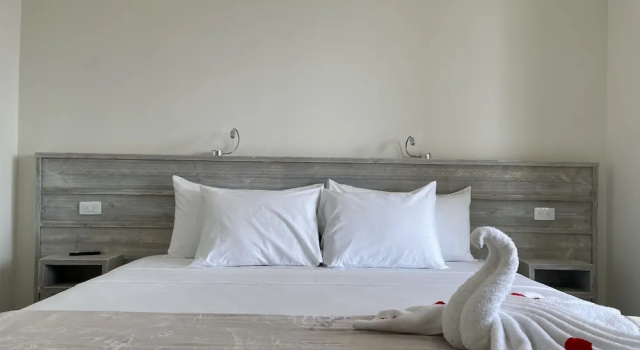 Апартаменты Deluxe с балконом и с частичным видом на море The Cove - Condo Hotel - Palm Beach Strip