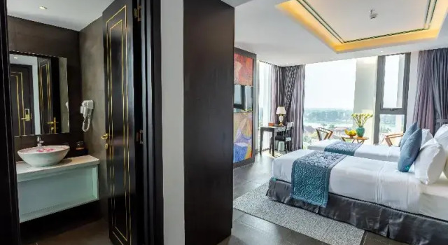 Номер Standard White Lotus Hue Hotel