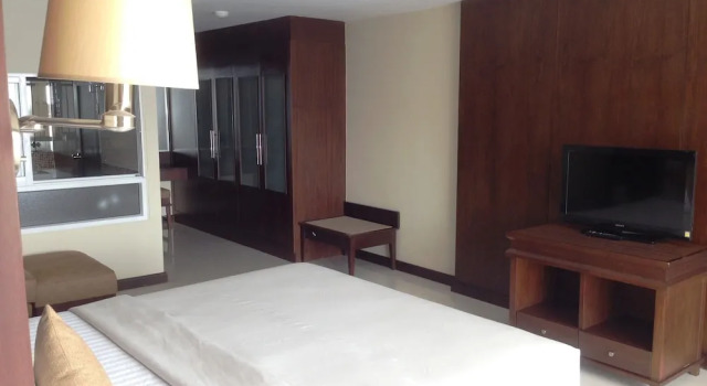 Номер Deluxe August Suites