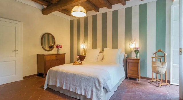 Villa Riva Bellagio with Pool & Garden by Rent All Como, Buchen Sie Villa Villa Piemont
