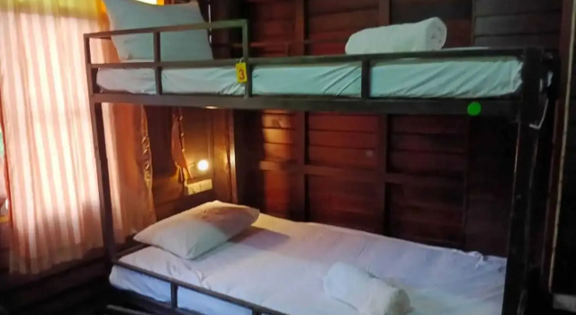 Кровать в общем номере (мужской номер) Collection O Baan Elephant Home