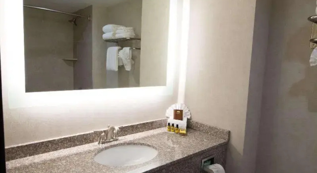 Номер Standard Best Western Plus Fairfield Executive Inn