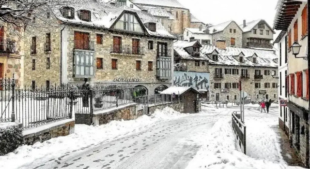 Hotel Valle De Izas