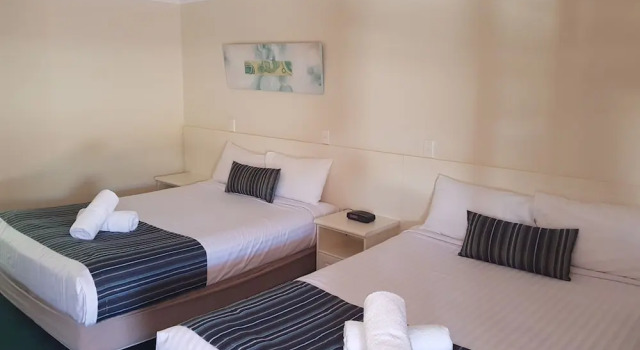Четырёхместный номер Superior Comfort Inn Glenfield