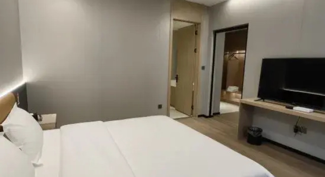 Люкс Elong me Hotel (Hangzhou Linping Xingguang Street Branch)