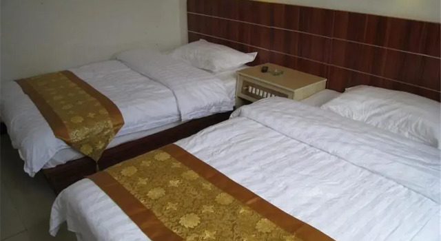 Hao Shun Hotel, Rezerwuj Hotel Hotele w Kunming z parkingiem, Parking