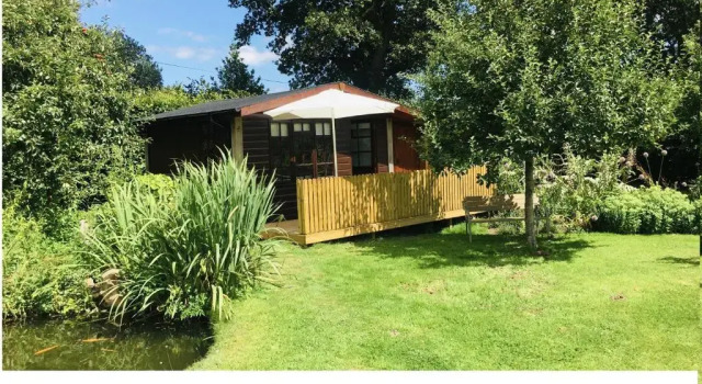 Двухместный номер Standard с видом на сад The Cider Shed Bed and Breakfast