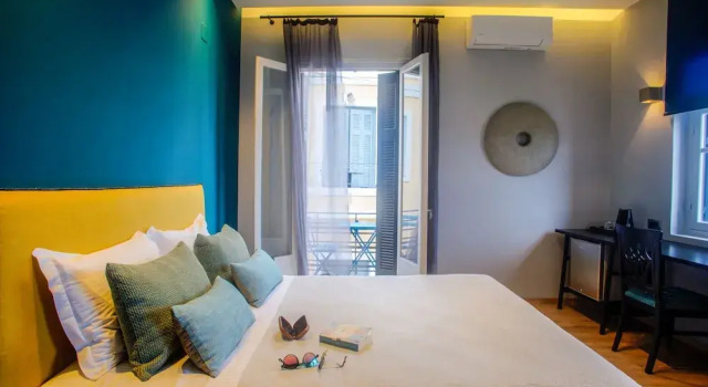 Полулюкс с балконом и с видом на море Aethra Boutique Rooms