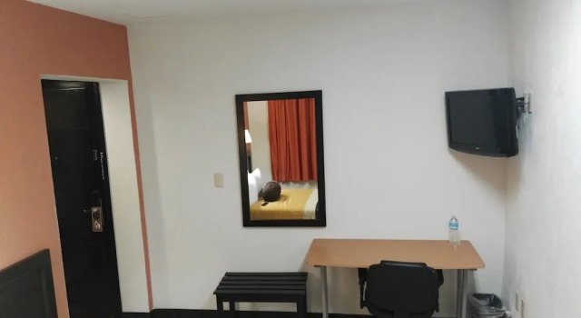 Четырёхместный номер Standard с балконом HOTEL ValgrandE