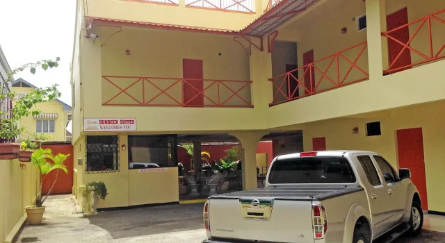 Sundeck Suites