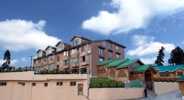 Grand Mumtaz Resorts,Gulmarg, Забронировать Отель Гульмарг Jammu & Kashmir Ski