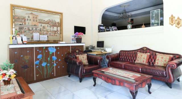 Andrin Daspatt Hotel