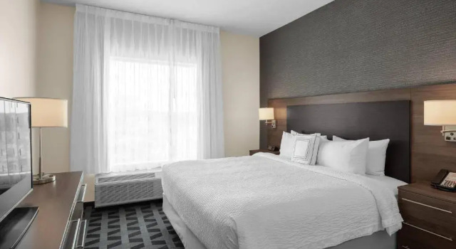 Люкс TownePlace Suites by Marriott Charlotte Fort Mill