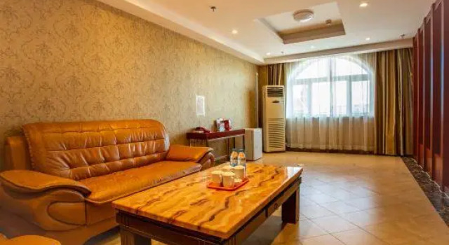 Shanhe Hotel, Varaa Hotelli Fuyun County Xinjiang