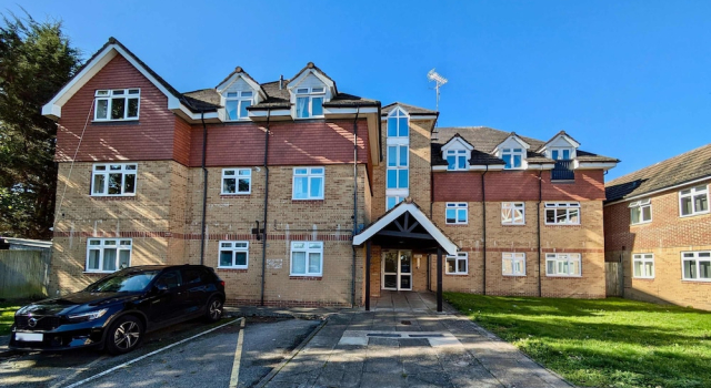 Charming 2-bedroom Flat in London, Varaa Huoneisto Asunnot kohteessa Merseyside, Huoneisto