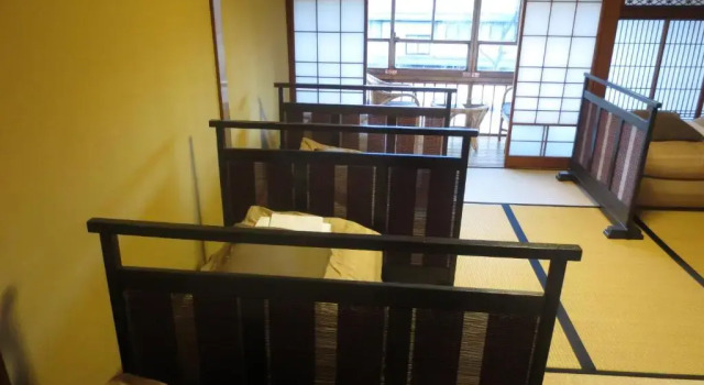 Кровать в общем номере Ks House Ito Onsen - Historical Ryokan Hostel