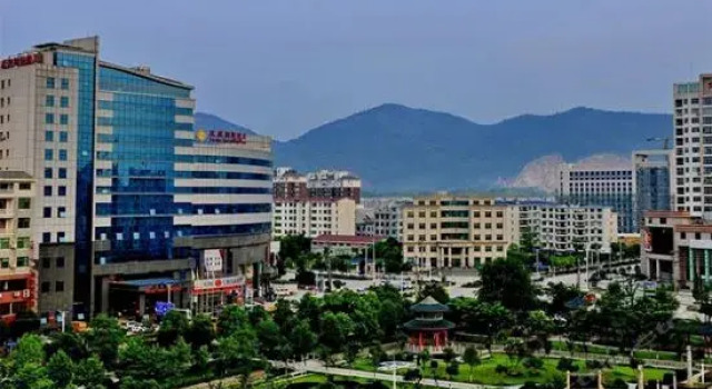 Tokang International Hotel, Varaa Hotelli Xianning Hubei