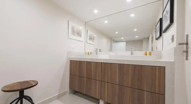 Eiffel Tower Duplex, Забронировать Отель 15-й округ: Порт-де-Версаль Париж, рядом с Maison de Balzac