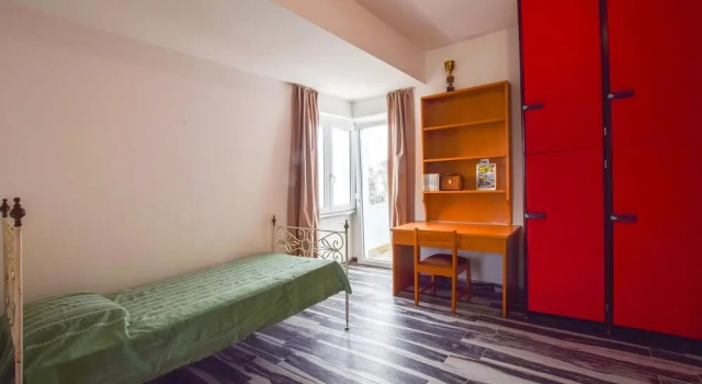 Beautiful Home in Stalettì With Wifi and 4 Bedrooms, Varaa Hotelli Staletti Calabria