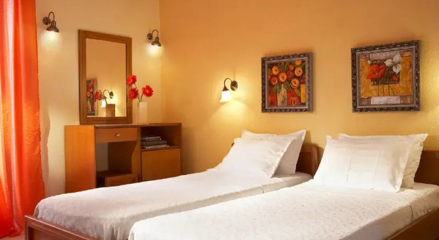 Номер Standard с балконом Pelli Hotel