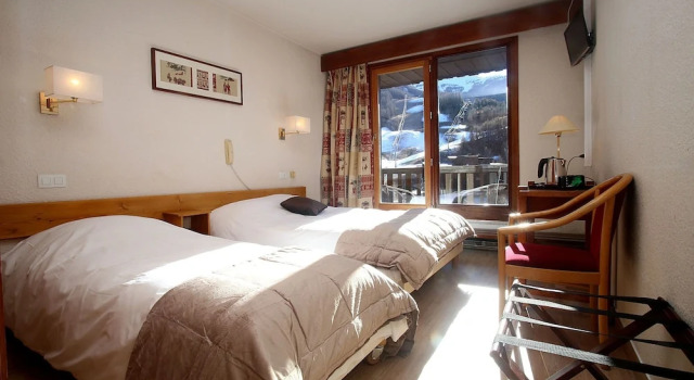Трёхместный номер Standard с балконом Hôtel LEscale Blanche