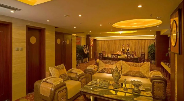 Zenec International Hotel, Забронировать Отель Отели Лунцюанььи 3 звезды, 3*