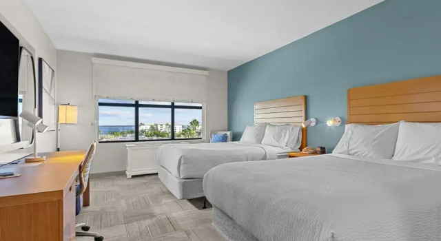 Четырёхместный номер Standard с видом на гавань Four Points by Sheraton Punta Gorda Harborside