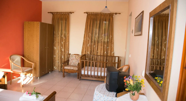 Almyros Studios & Apartments, Reservar Apartamento Vouni Grécia