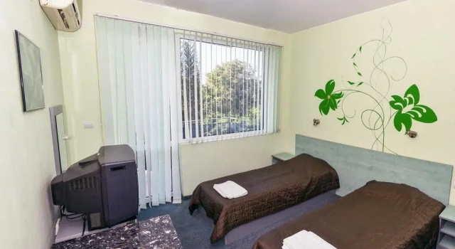 Family Hotel Avalon, Забронировать Отель Отели Побережья Варны с парковкой, Парковка