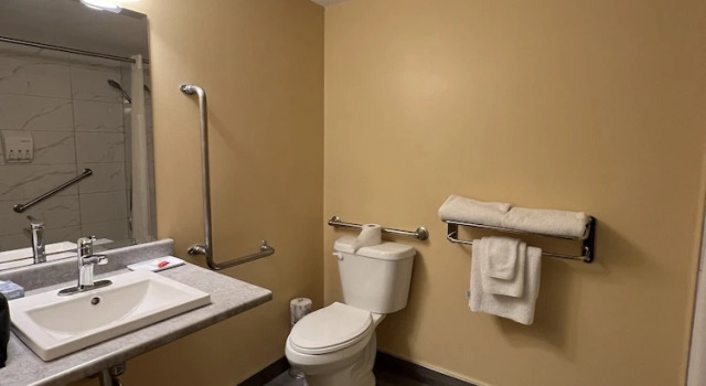 Двухместный номер Standard Ramada by Wyndham London