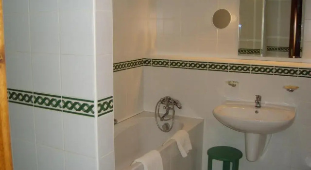 Трёхместный номер Standard Casa cu Cerb