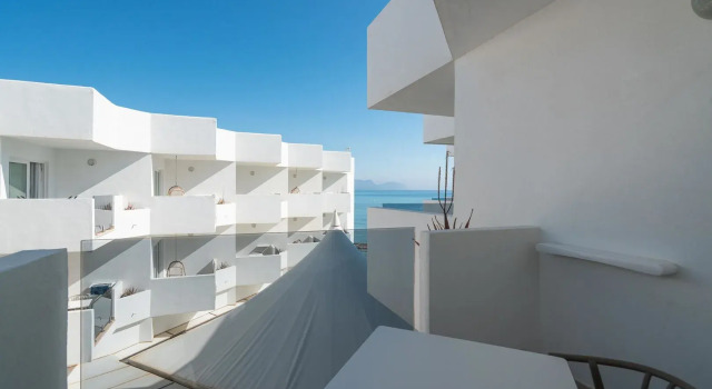 Отель THB Gran Bahia Hotel and Apartments
