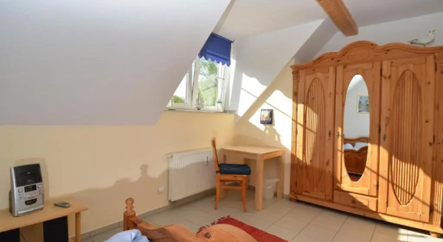 Ferienhaus Lobbe - Apt. 04, Book Apartment Middelhagen Mönchgut Peninsula