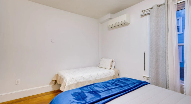 Апартаменты с 2 комнатами Pet-friendly Salem Apartment w/ Shared Deck!