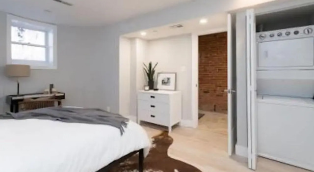 Lovely Washington DC Dupont Circle 2 Bedroom 2 Bathroom Apartment 4 Guests, Забронировать Апартаменты/квартира Апартаменты Вашингтона, рядом с Bruce Monroe Community Park, Апартаменты/квартира