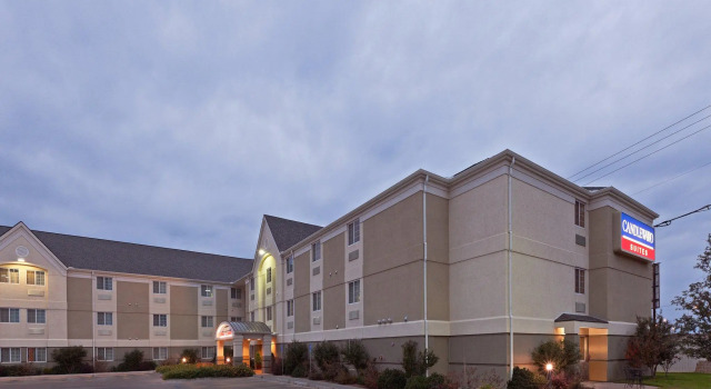 Candlewood Suites Wichita Falls at Maurine Street by IHG, Boek Hotel Hotels in Wichita Falls met parkeren, Parkeren