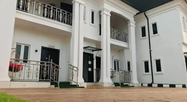 El- Rey Luxury Apartment