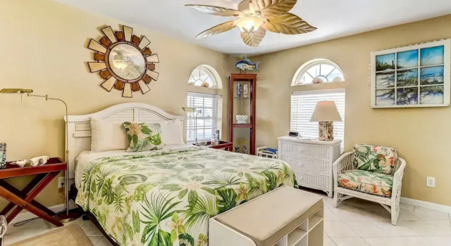 534 N. Fletcher Ave. #1 2 Bedroom Cottage by RedAwning, Book Feriehus Amelia Island 