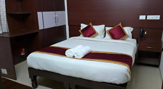 PPH Living Arvind Inn, Book Hotel Hoteller i Tamil Nadu med parkering, Parkering