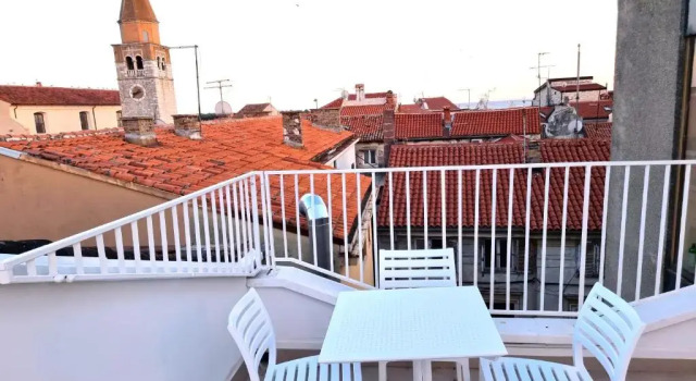 Апартаменты Umag center seafront seaview old town apartment 1