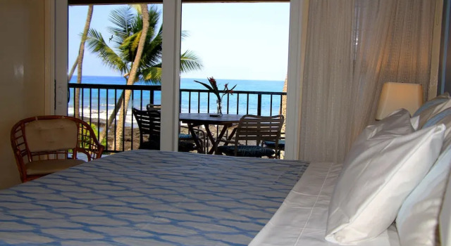 Kona Bali Kai 223 - Oceanfront 2 Bedroom Condo by RedAwning