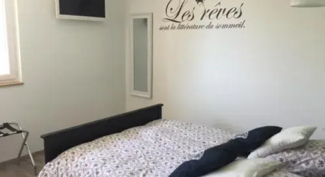 Chez Margotte, Book Hotel Fontguenand Indre