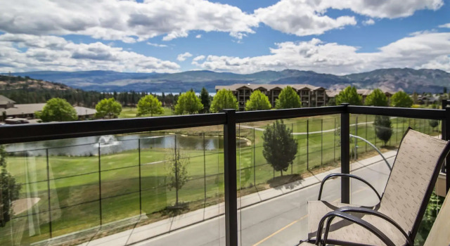 Четырёхместный номер Standard Fairfield Inn & Suites by Marriott West Kelowna